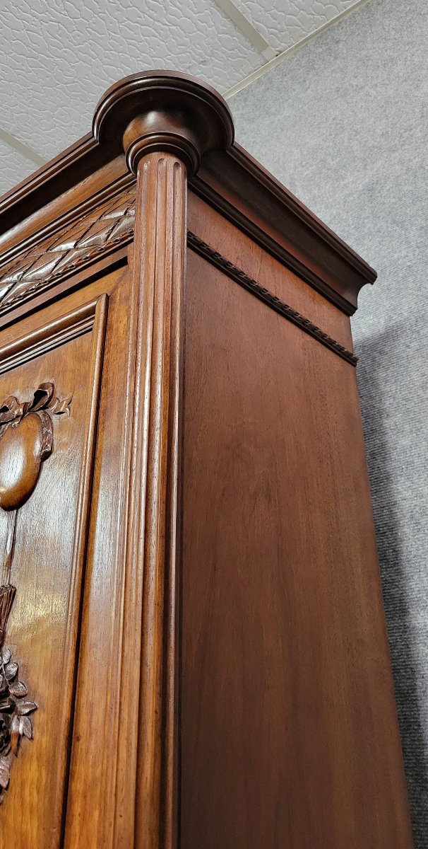 Buffet a deux corps style Louis XVI en noyer massif -photo-4