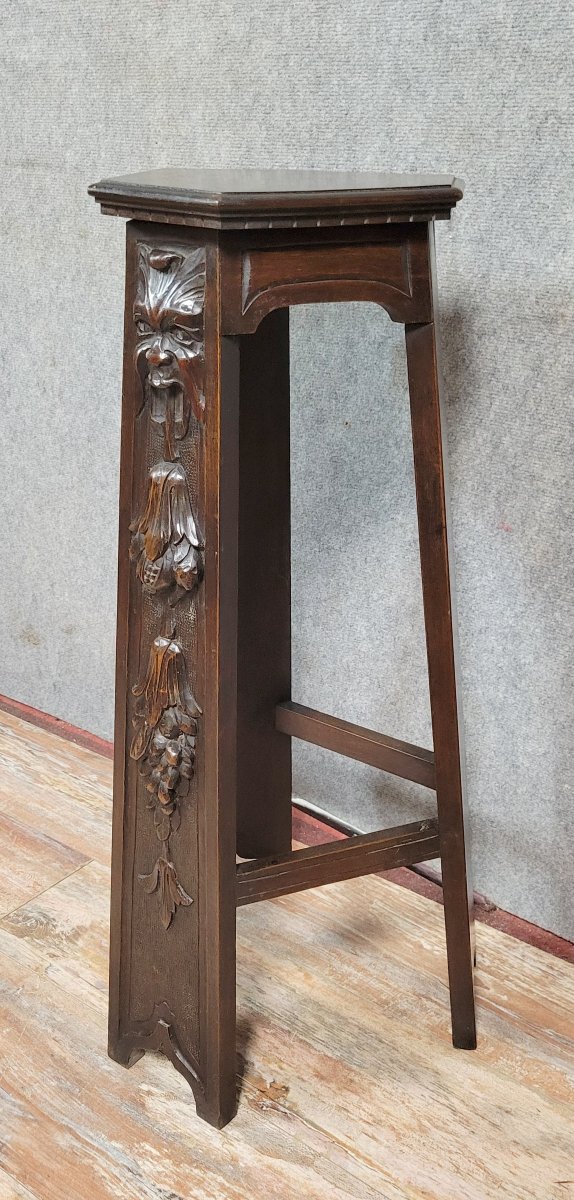 Selette ou piédestal style Renaissance en bois sculpté-photo-1