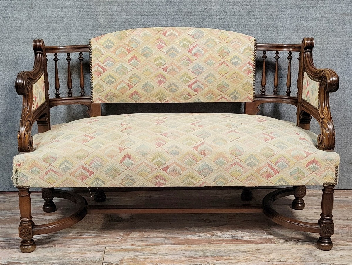 Banquette d'alcove de style Louis XIII en noyer massif 