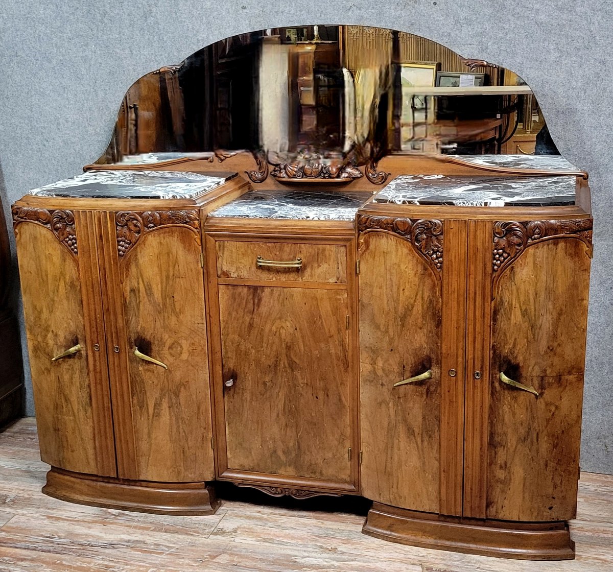 Art Deco Period Sideboard In Blond Walnut -photo-1