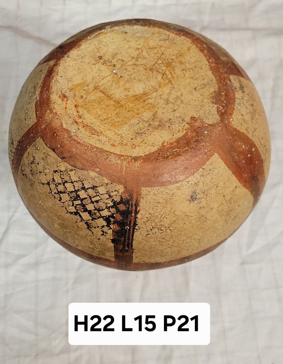 Ancienne poterie traditionnelle kabyle / Berbère en terre cuite, ornée de motifs-photo-5