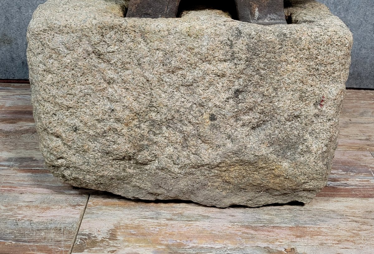 Very Large Blacksmith's Anvil And Its Stone, 18th Century -photo-5