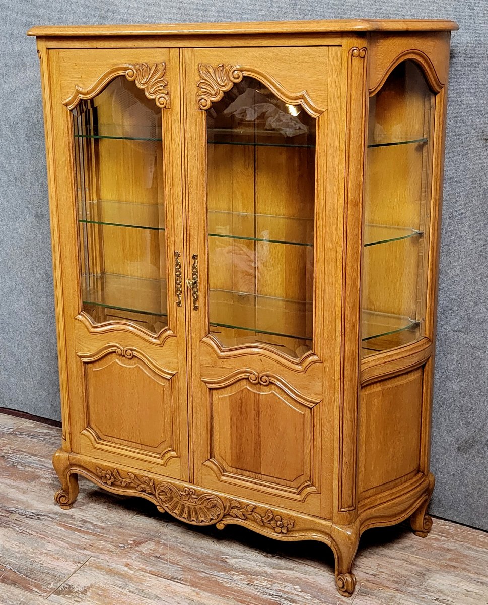 Vitrine galbée style Louis XV en chene blond -photo-1