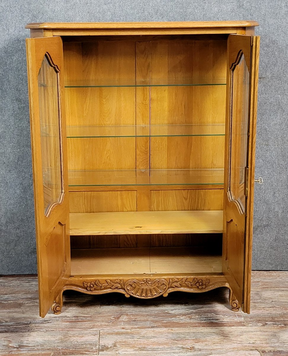 Vitrine galbée style Louis XV en chene blond -photo-8