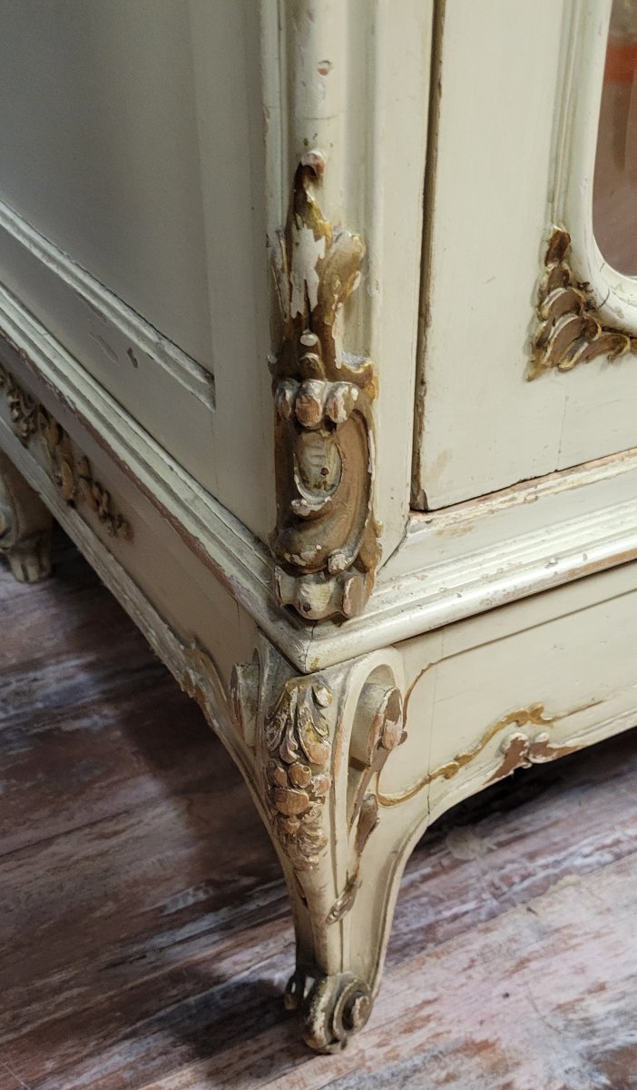 Armoire Venitienne style Louis XV baroque estampillée en bois laqué et doré -photo-1