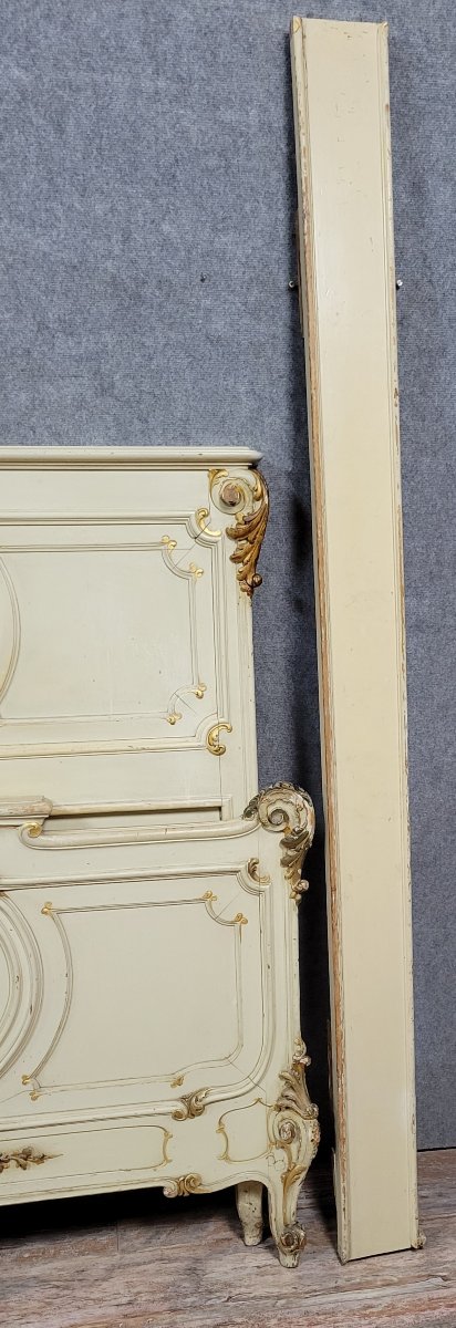 Grand lit de centre Venitien style Louis XV baroque en bois laqué et doré -photo-4