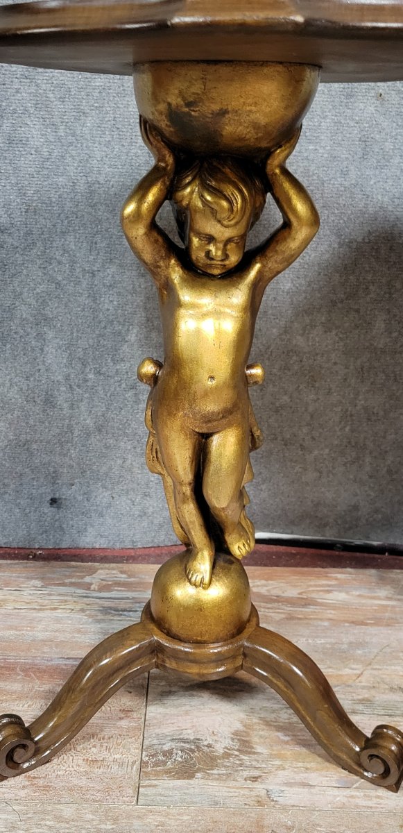 Rare paire de guéridons ou bouts de canapé aux Putti en bois doré  -photo-5