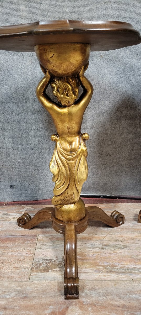 Rare paire de guéridons ou bouts de canapé aux Putti en bois doré  -photo-7