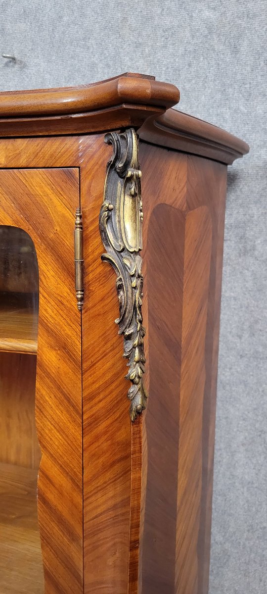 Bibliothéque galbée style Louis XV en bois de rose et marquéterie -photo-1