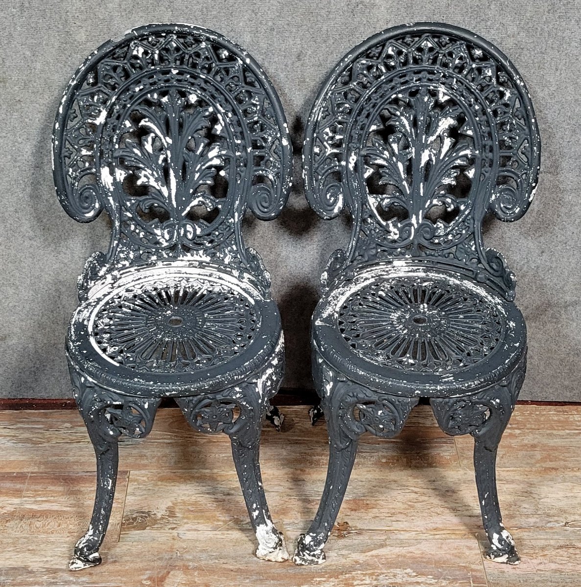 Paire de Chaises de parcs et jardins style Napoléon III en fonte -photo-1