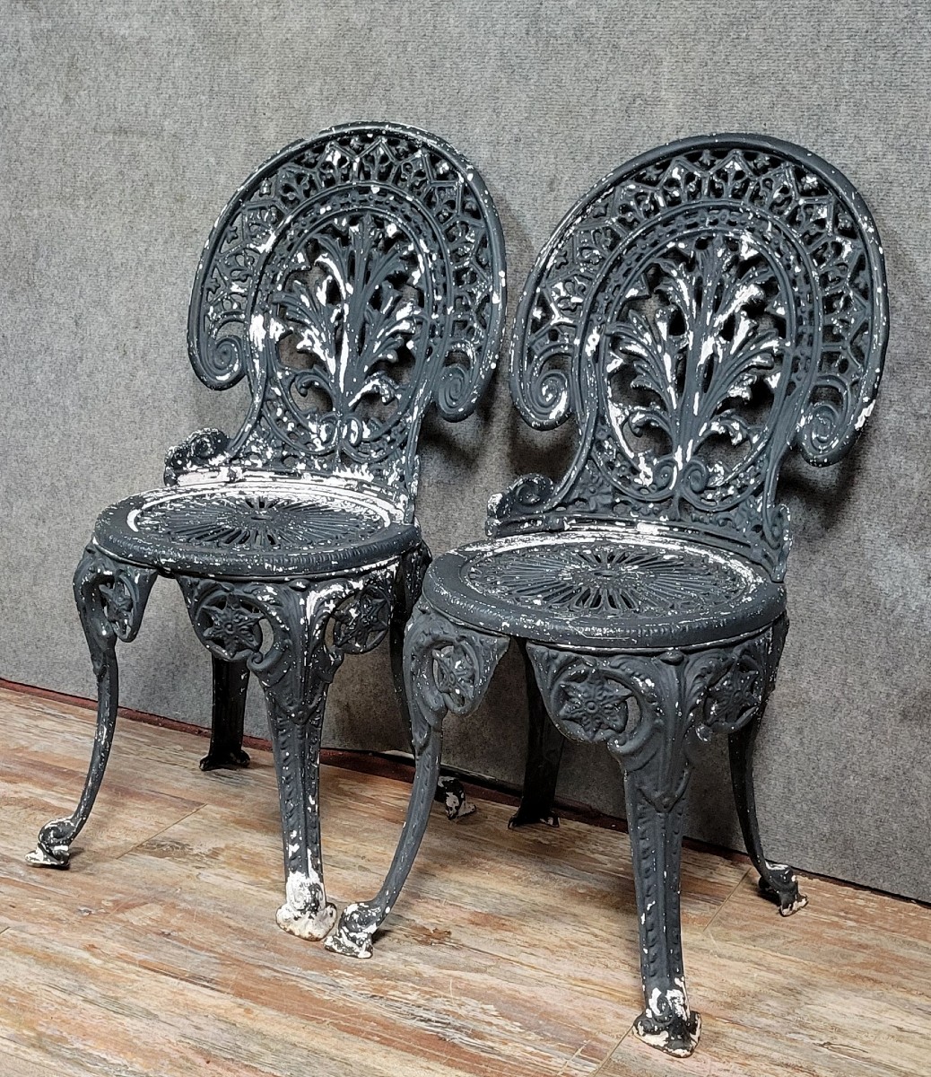 Paire de Chaises de parcs et jardins style Napoléon III en fonte 