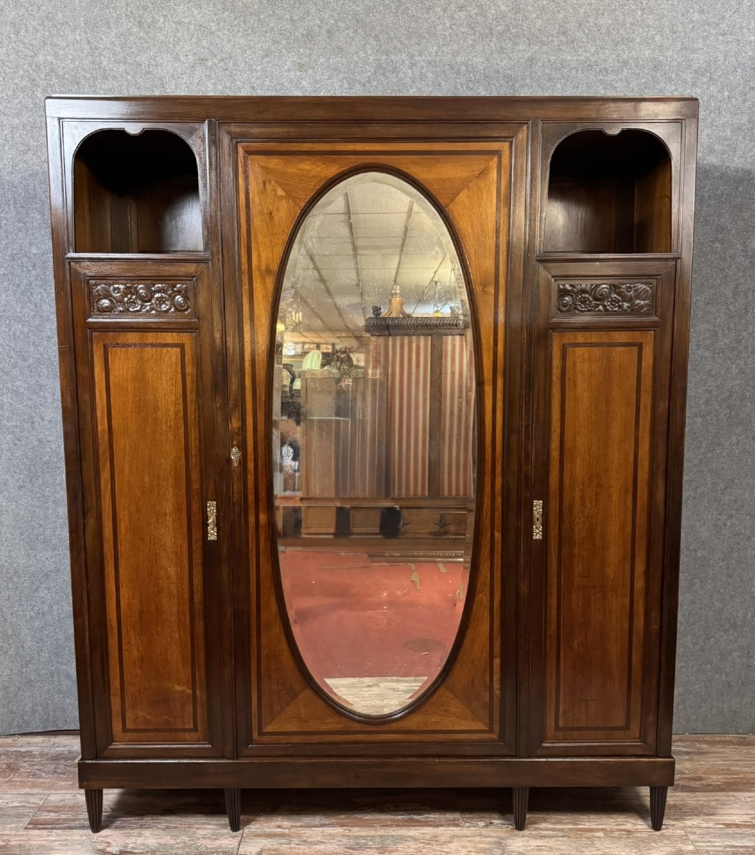 Louis Majorelle: Art Nouveau Period Mirrored Wardrobe In Macassar And Walnut 