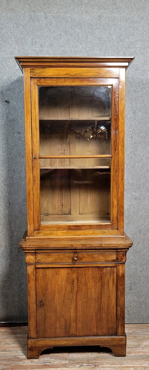 Buffet Vitrine a deux corps époque Louis Philippe en noyer 