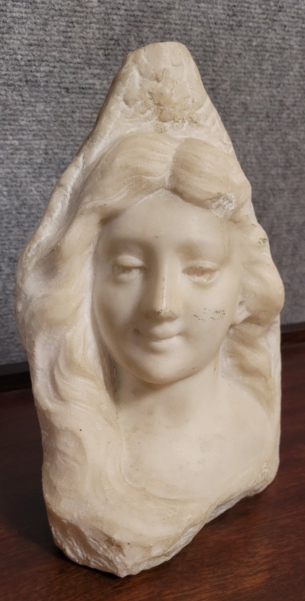 Lebrun : Buste de jeune fille sculpté en marbre blanc époque Art Nouveau -photo-3