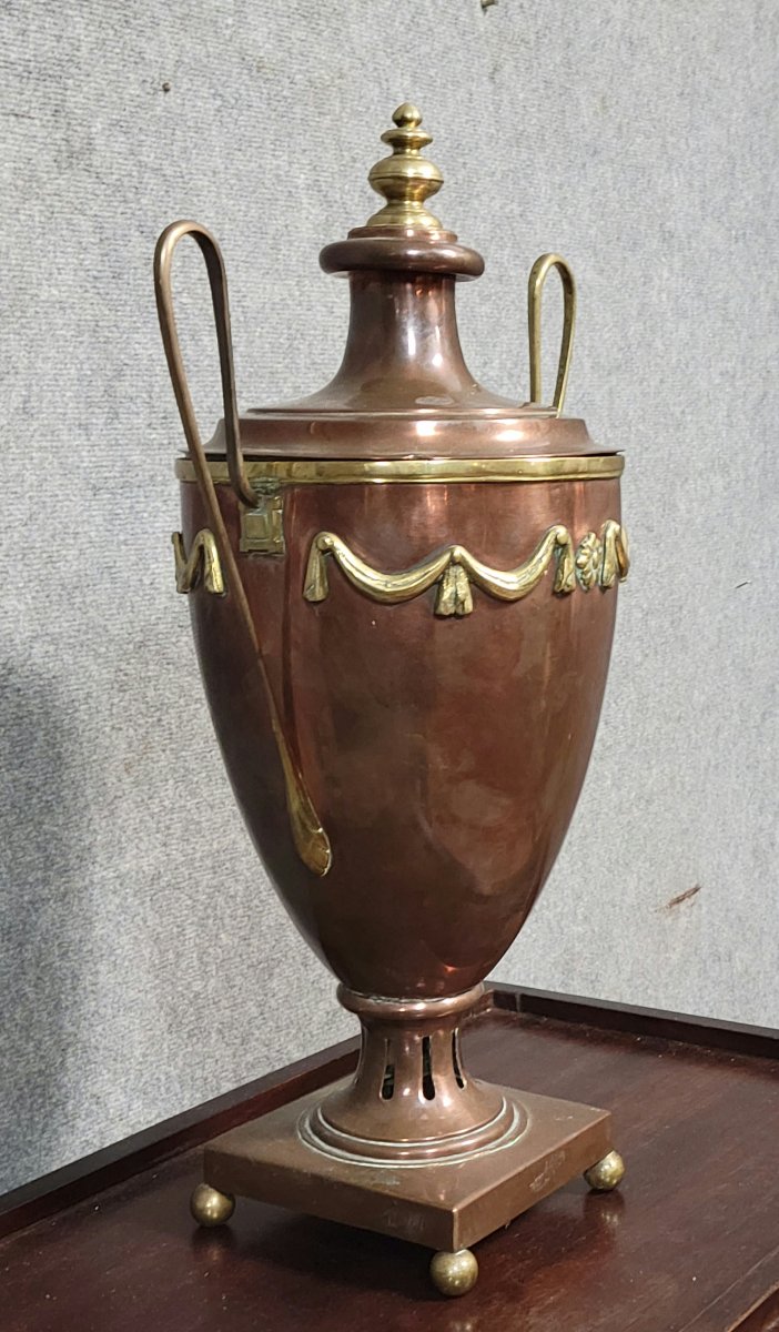 Très grand vase couvert Style Louis XVI en cuivre jaune et cuivre rouge -photo-1