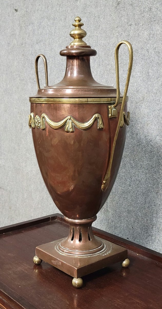 Très grand vase couvert Style Louis XVI en cuivre jaune et cuivre rouge -photo-2