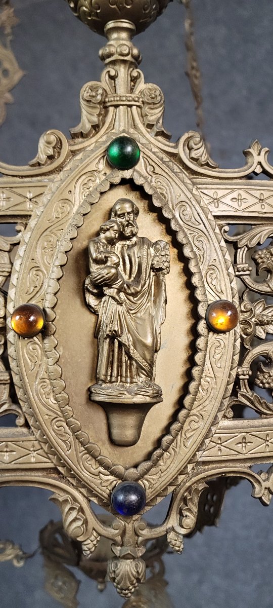 Très important lustre religieux style néo gothique en bronze et laiton doré  / h135 cm-photo-8