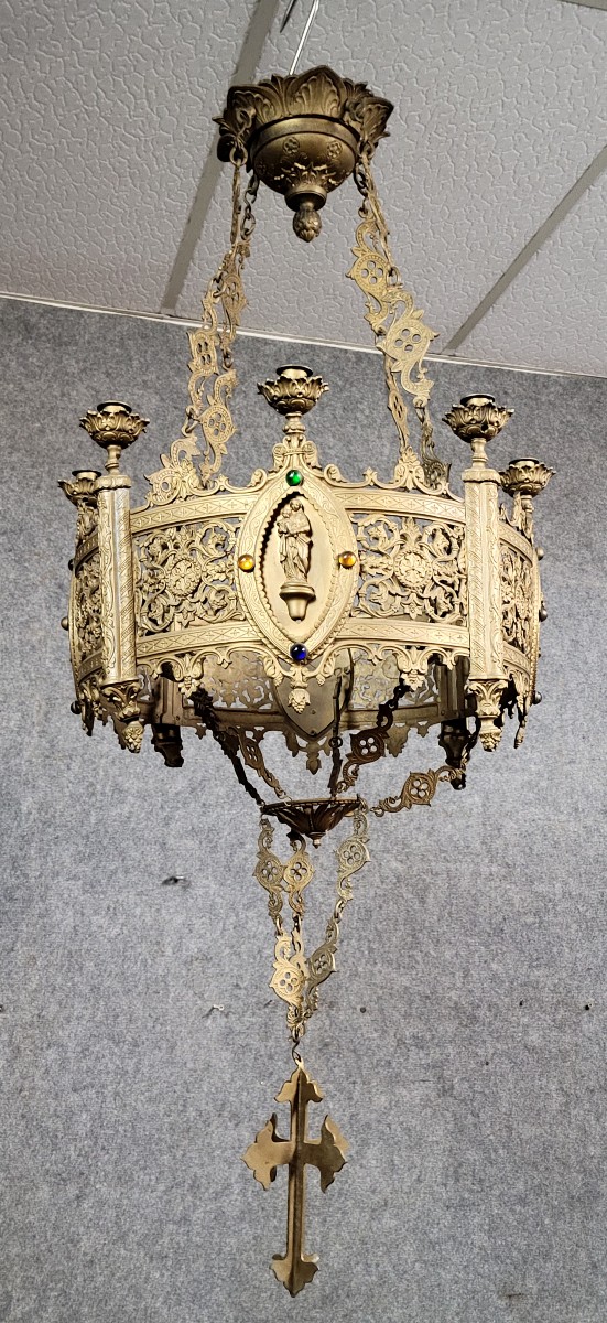 Très important lustre religieux style néo gothique en bronze et laiton doré  / h135 cm