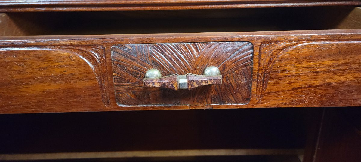 D'après Louis Majorelle : Rare et grand meuble époque Art Nouveau en acajou et cuir gauffré-photo-2