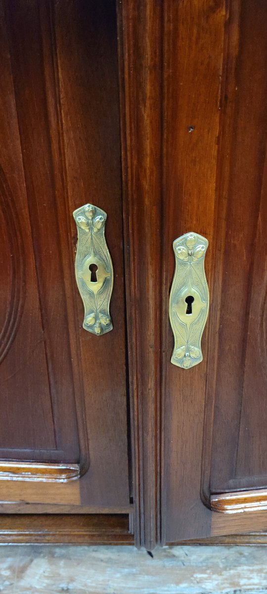 D'après Louis Majorelle : Rare et grand meuble époque Art Nouveau en acajou et cuir gauffré-photo-3