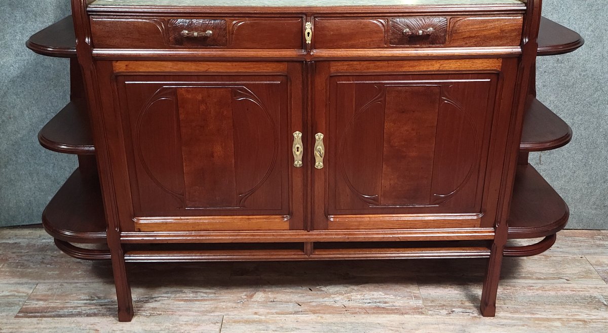 D'après Louis Majorelle : Rare et grand meuble époque Art Nouveau en acajou et cuir gauffré-photo-4