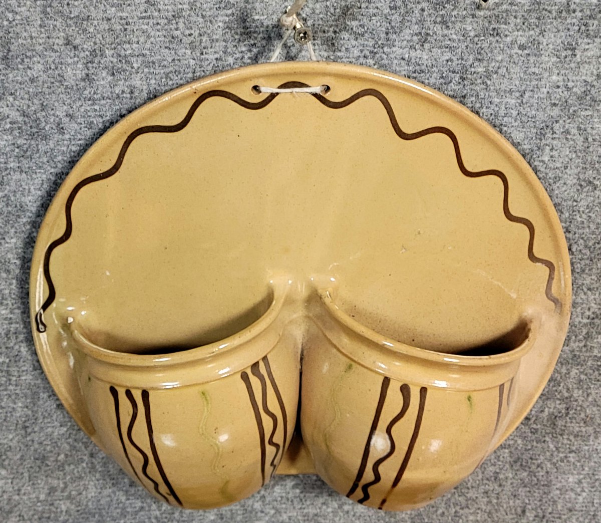 Ceramic Wall-mounted Planter With Two Compartments-photo-2