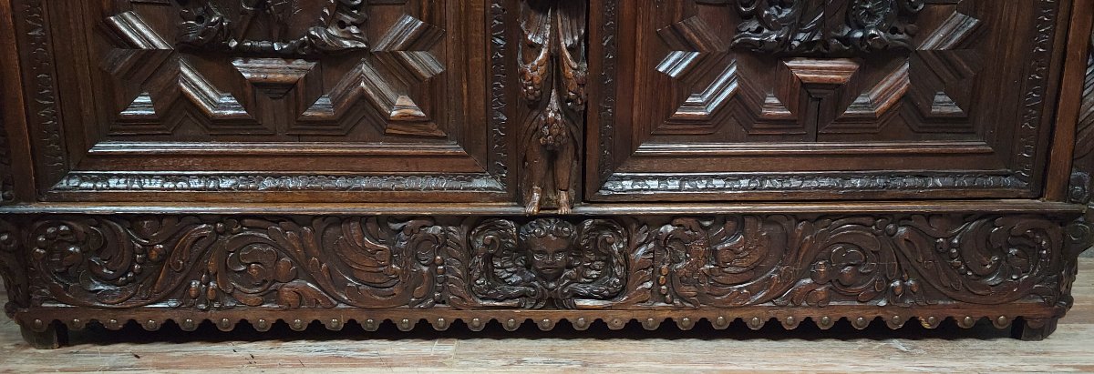 buffet deux-corps style Renaissance Italienne en chene massif-photo-5