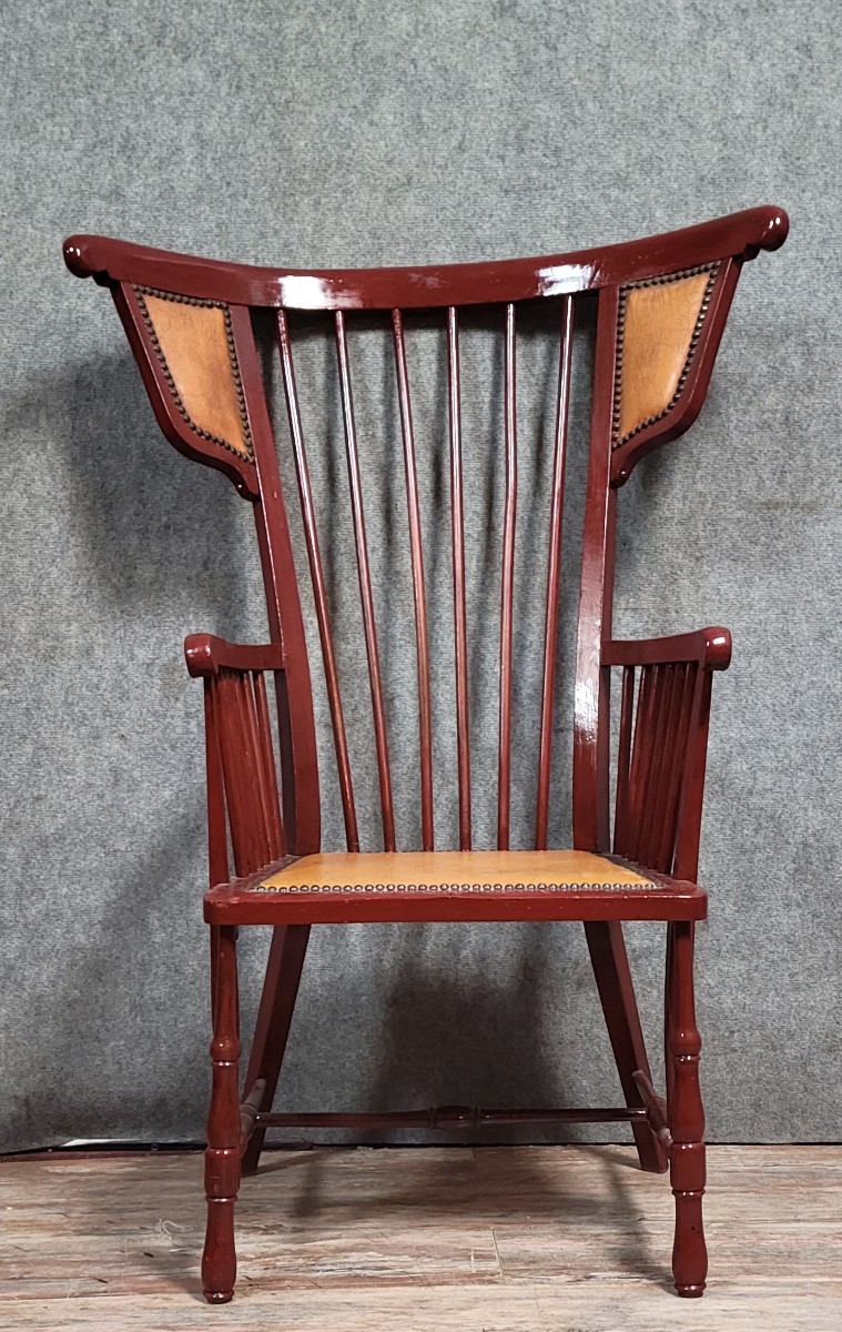 fauteuil Vintag au design inspiré des chaises Windsor, doté d’un haut dossier à barreaux 