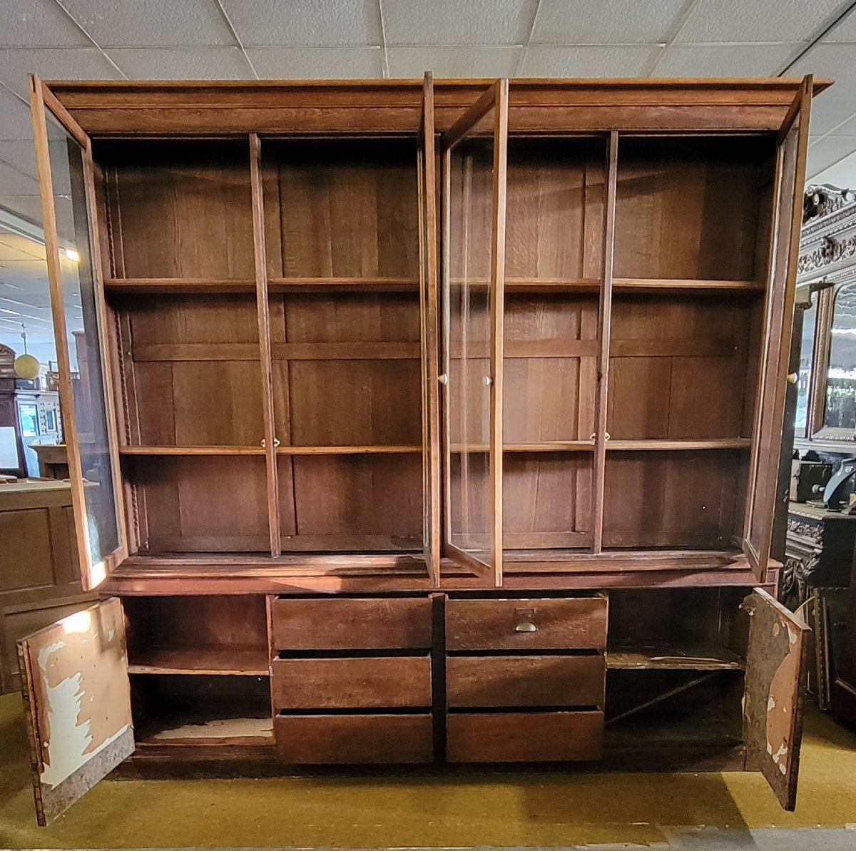 Large, Generously Sized Solid Oak Display Case -photo-8