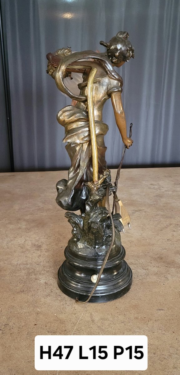 Importante lampe Art Nouveau représentant une élégante femme drapée, signée Moreau-photo-6