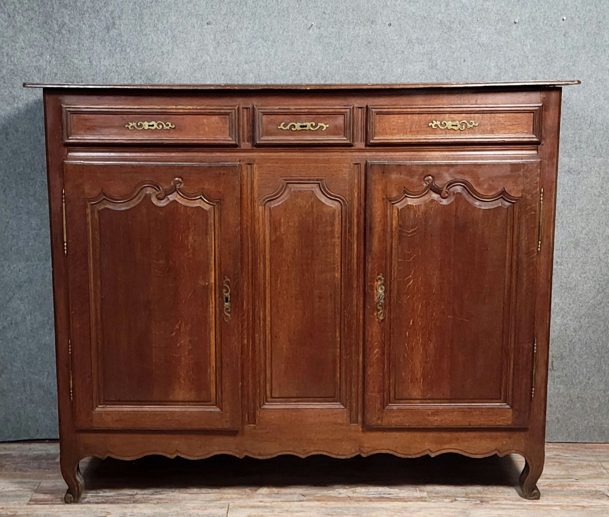 Louis XV Period Sideboard In Solid Oak From The Haute-marne Region