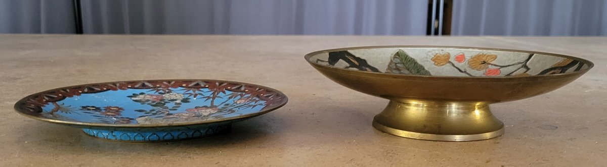 Asia Circa 1900: Two Cloisonné Plates In Enameled Brass, Decorated With Birds On Branches-photo-1