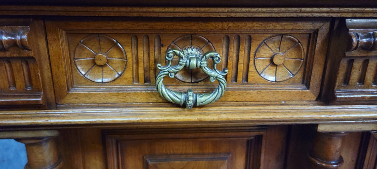 Important buffet deux-corps style Renaissance en noyer massif-photo-4