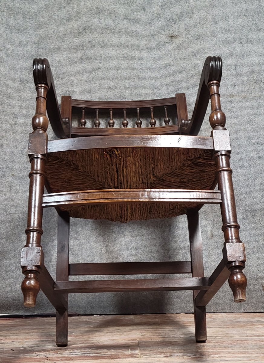 fauteuil style Renaissance en bois massif, dotée d’un dossier à petites colonnettes-photo-5