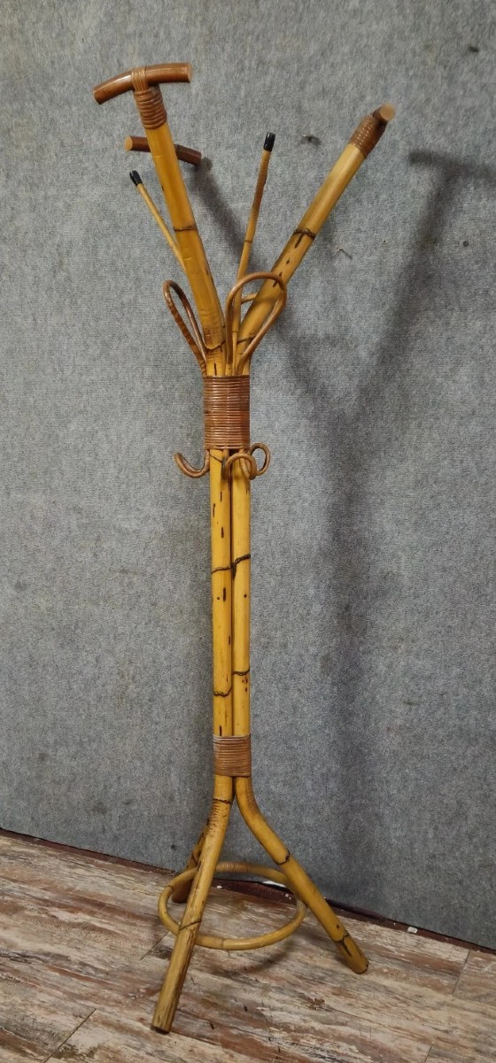 Antique Coat Rack Made Of Bamboo And Rattan, A Work Of Art From The Late 19th – Early 20th Century.