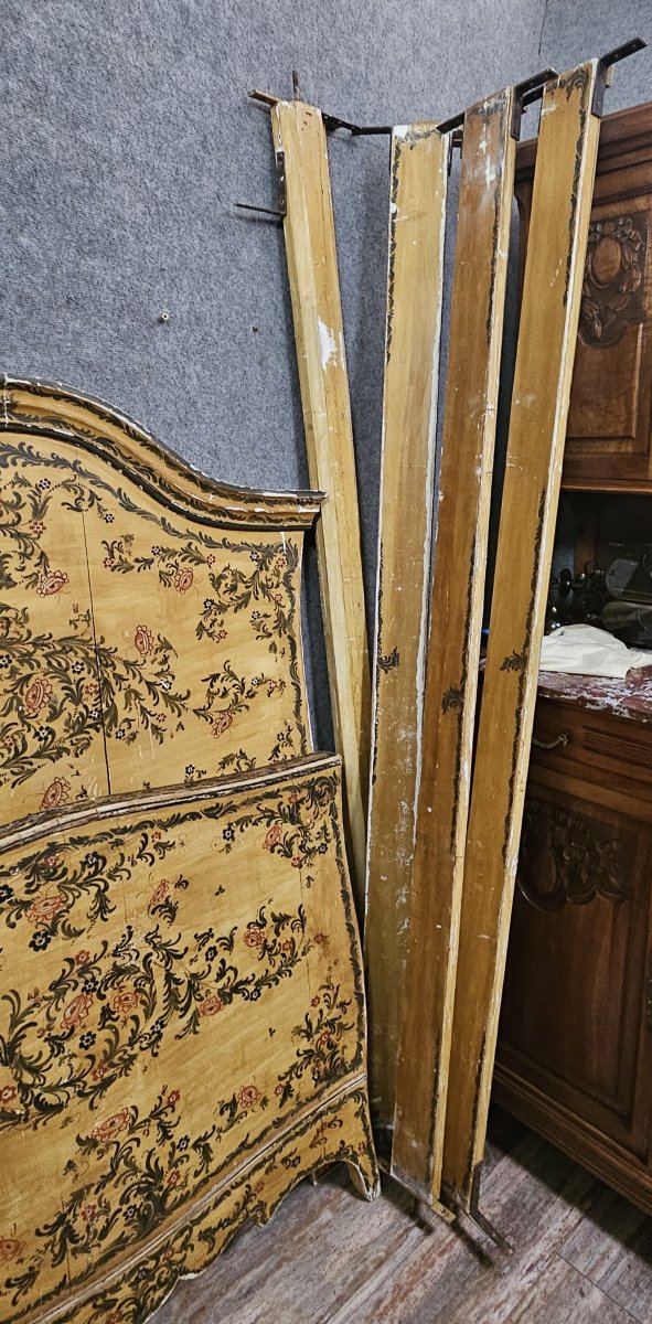 Pair Of Antique Beds Painted With Floral Decoration - Late 19th Century - Venetian/18th Century Style  -photo-4