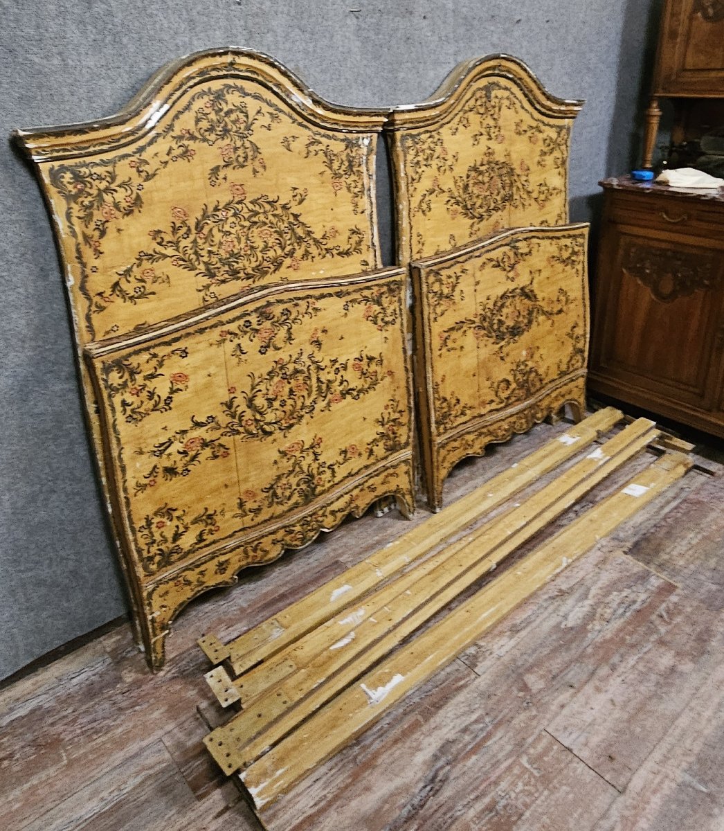 Pair Of Antique Beds Painted With Floral Decoration - Late 19th Century - Venetian/18th Century Style  -photo-8
