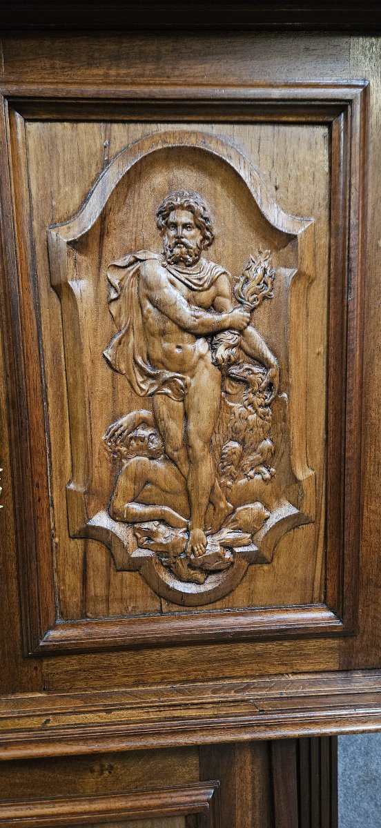 Cabinet ancien sculpté en noyer avec panneaux en terre cuite – Style Renaissance – XIXe siècle -photo-2