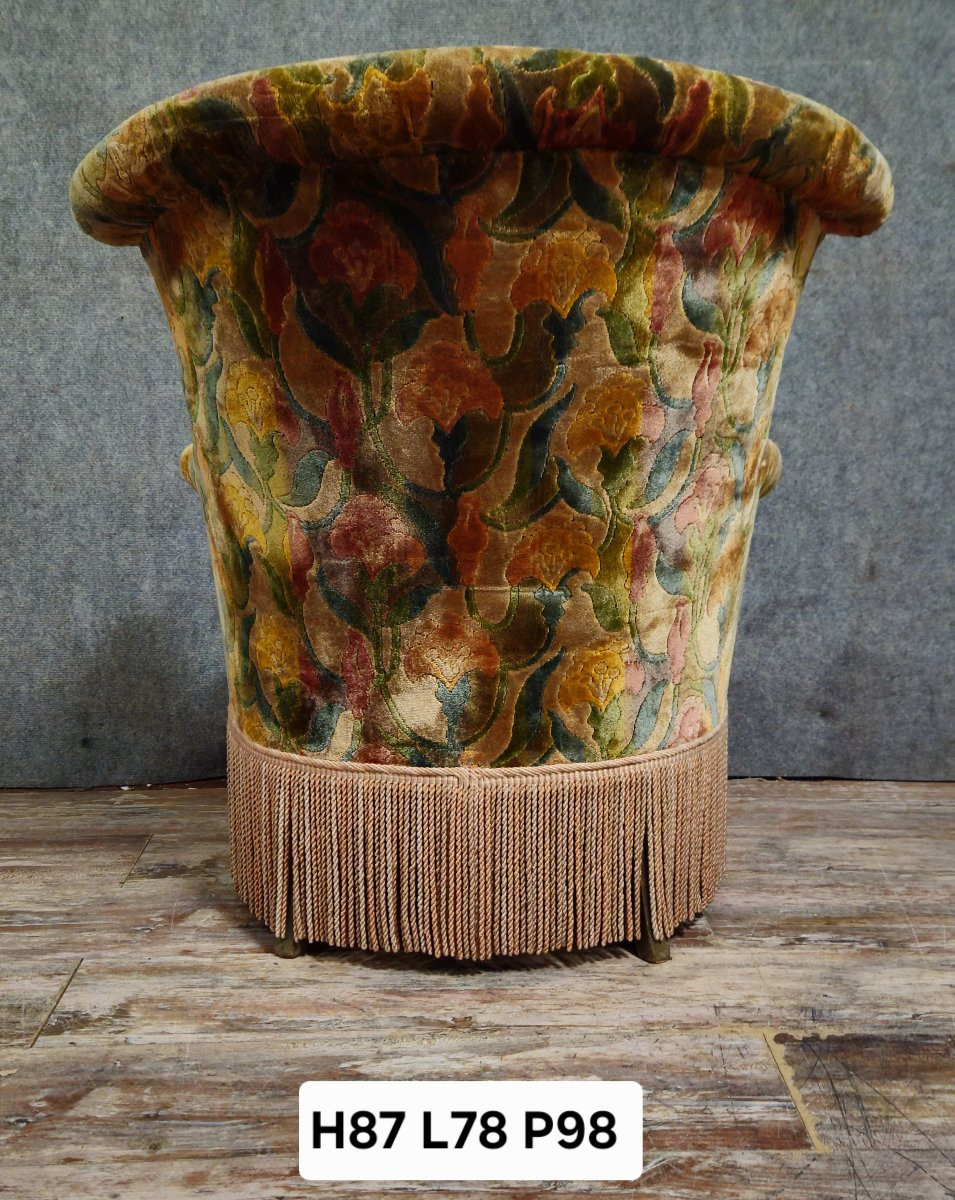 Velvet Toadstool Armchair With Floral Decoration.-photo-2