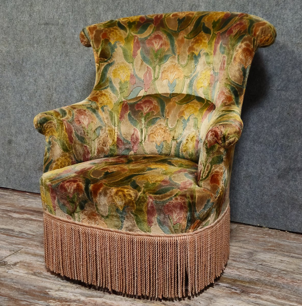 Velvet Toadstool Armchair With Floral Decoration.-photo-4