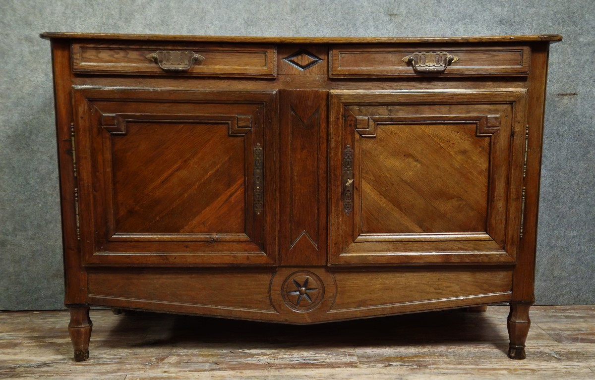 Buffet bas ép. Louis XV en bois massif, XVIIIᵉ siècle (travail provincial)