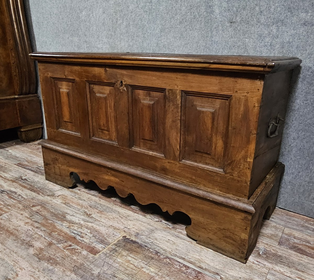 18th Century Walnut Chest.-photo-5