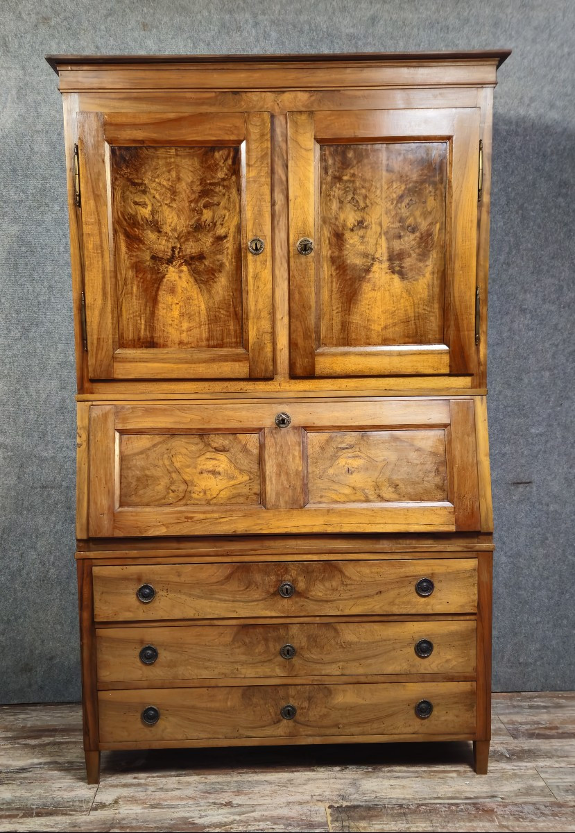 Secrétaire 3 corps en noyer époque Louis XVI.