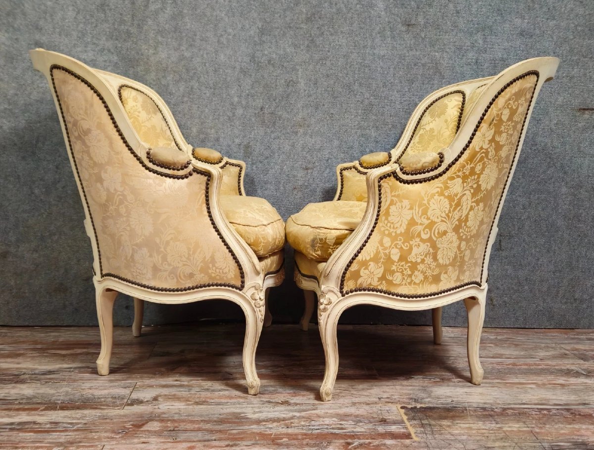Paire de fauteuils bergéres style Louis XV – bois sculpté et tissu damassé-photo-4