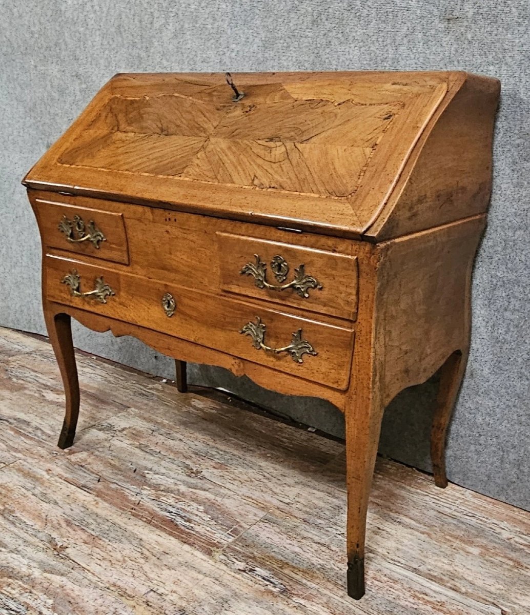 Bureau de pente - commode-scriban galbé en noyer et marquéterie – époque Louis XV-photo-4