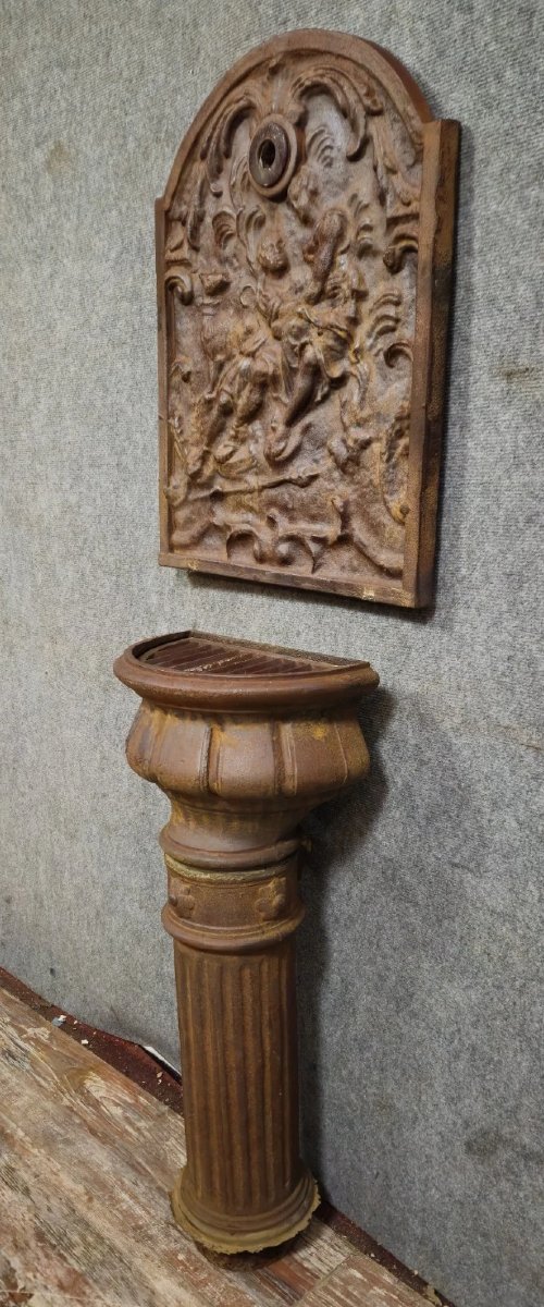 Antique Cast Iron Wall Fountain-photo-1