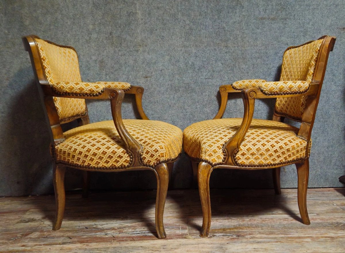 Paire de fauteuils anciens en noyer – style Louis XV-photo-4