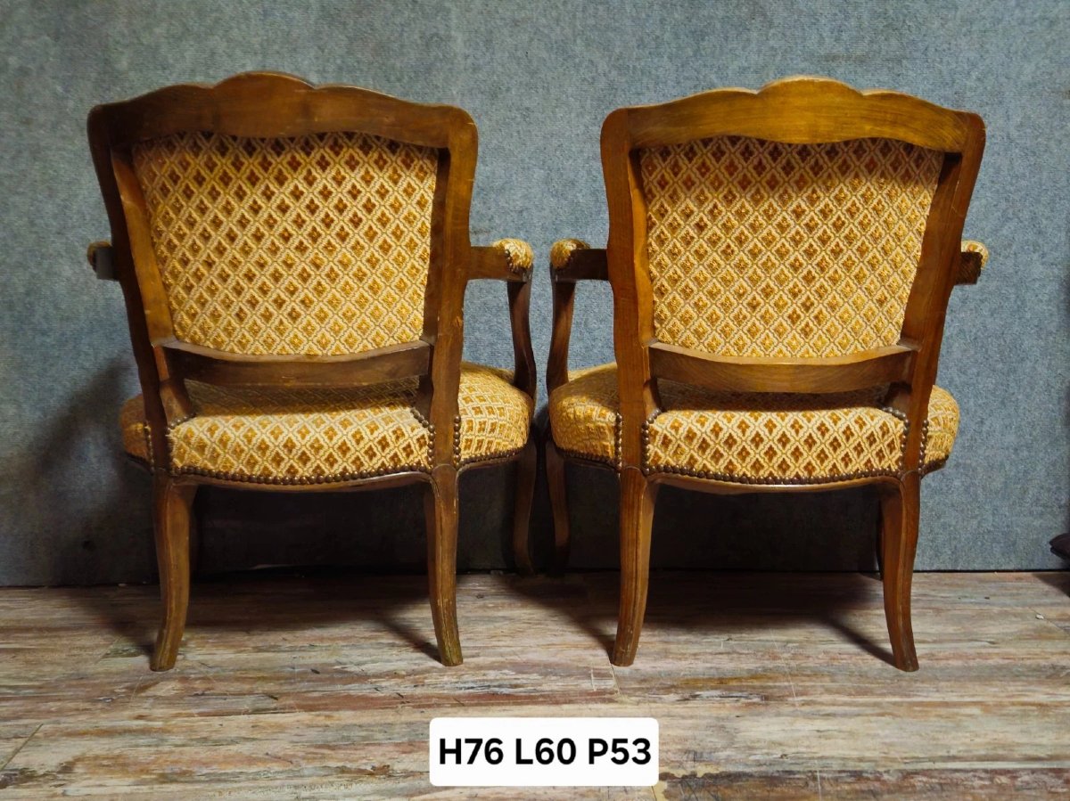 Paire de fauteuils anciens en noyer – style Louis XV-photo-5
