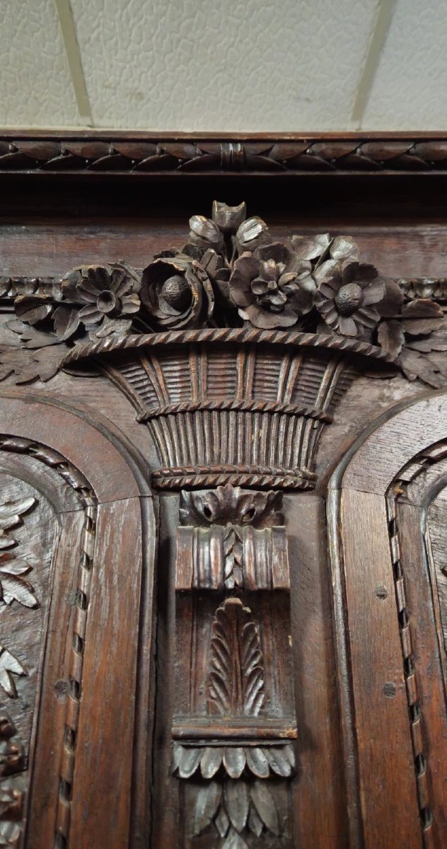 Norman Wedding Armoire In Carved Oak – Louis XV Period-photo-4