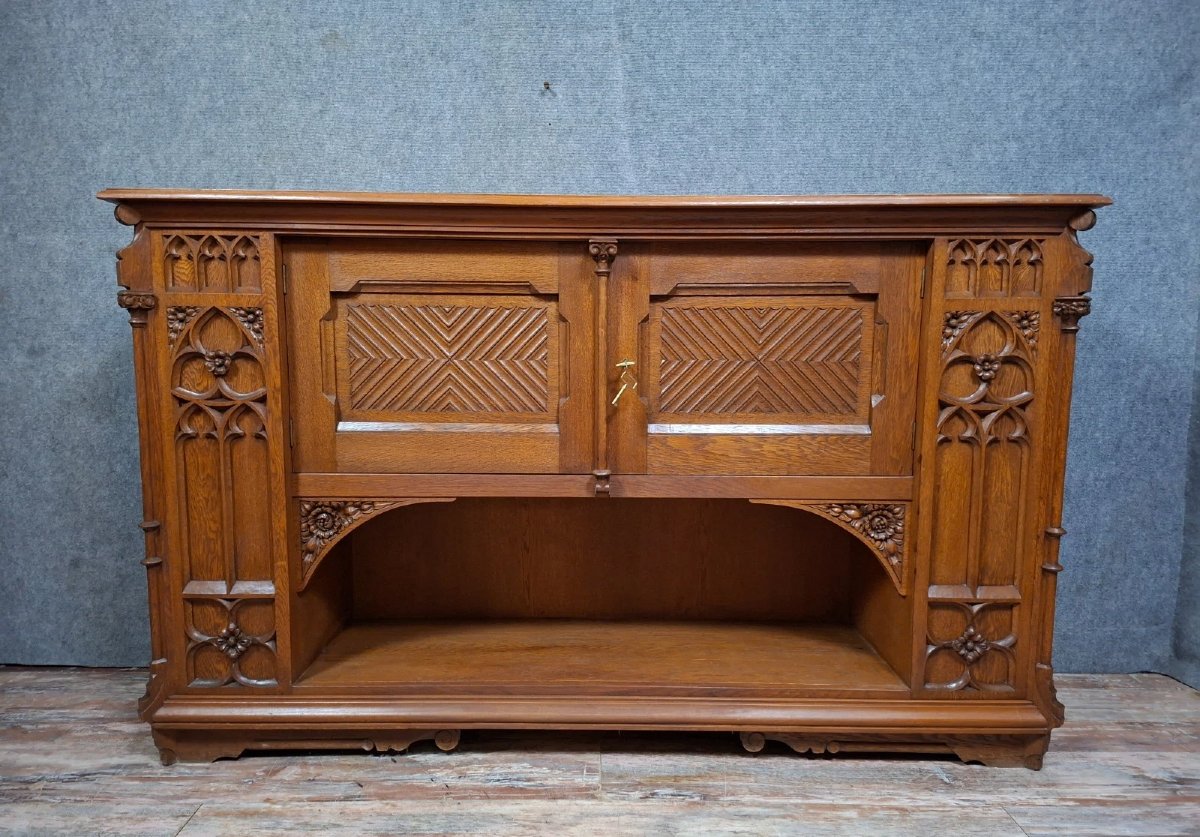Antique Carved Oak Sideboard – Gothic/neo-gothic/20th Century Style-photo-2